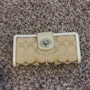Coach wallet-white and yellow
